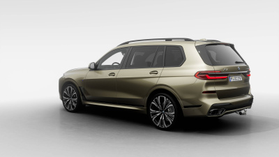 BMW X7 40d xDrive (pohľad zboku)