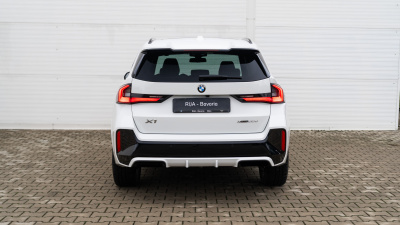 BMW X1 20d xDrive (pohľad do interiéru)