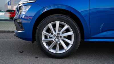 Škoda Kamiq 1.0 TSI Drive 130 Plus (pohľad do interiéru)