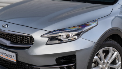 Kia XCeed  1.4 T-GDi (pohľad do interiéru)