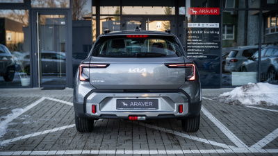 Kia Stonic 1.0 T-GDi Silver (pohľad spredu)