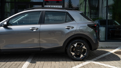Kia Stonic 1.0 T-GDi Silver (pohľad do interiéru)