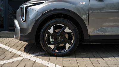 Kia Stonic 1.0 T-GDi Silver (pohľad do interiéru)