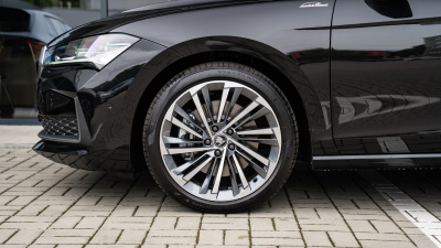 Škoda Superb Combi 2.0 TDI L&K 4x4 (pohľad do interiéru)