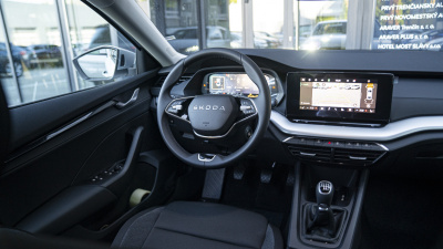 Škoda Octavia 1.5 TSI Extra  (pohľad do interiéru)