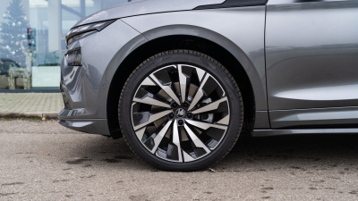 Škoda Enyaq Coupé 85x Sportline 4x4 (pohľad spredu)