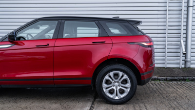 Land Rover Range Rover Evoque 2.0 D AWD Mild Hybrid (pohľad do interiéru)