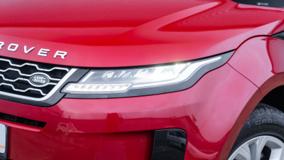 Land Rover Range Rover Evoque 2.0 D AWD Mild Hybrid (pohľad do interiéru)