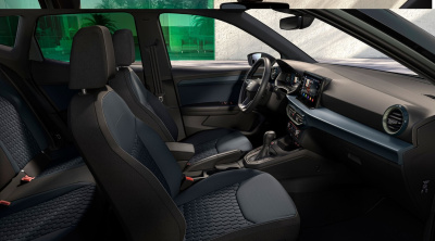 SEAT Arona NEW 1.0 TSI  DSG Style Family (pohľad do interiéru)