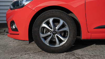 Hyundai i20 1.2 MPi Cool (pohľad do interiéru)