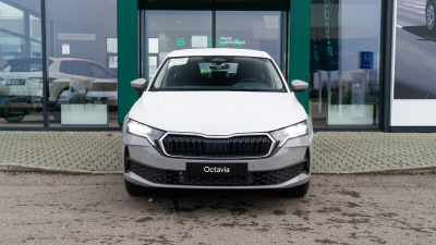 Škoda Octavia 1.5 TSI Drive 130 (pohľad zboku)