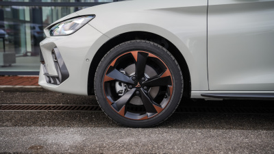 CUPRA Leon SP 2.0 TSI 4x4 (pohľad do interiéru)