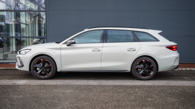 CUPRA Leon SP 2.0 TSI 4x4 (pohľad zboku)