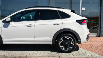 VW Taigo 1.0 TSI R-Line Limited (pohľad do interiéru)