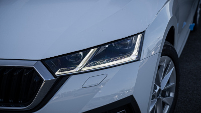Škoda Octavia Combi 2.0 TDI Style (pohľad zozadu)