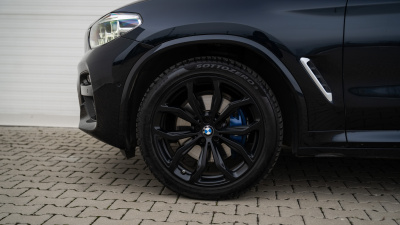 BMW X3 30d xDrive (pohľad spredu)