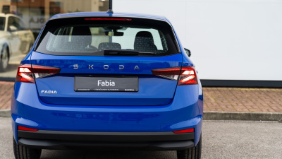 Škoda Fabia 1.0 MPI Selection (pohľad zozadu)