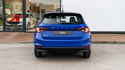 Škoda Fabia 1.0 MPI Selection (pohľad spredu)