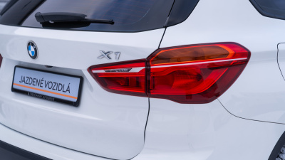 BMW X1 2.0i Xdrive (pohľad do interiéru)