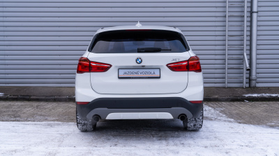 BMW X1 2.0i Xdrive (pohľad spredu)