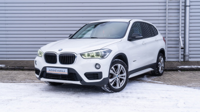 BMW X1 2.0i Xdrive (základný pohľad)
