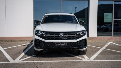 VW Touareg 3.0 TDI R-Line Limited (pohľad zozadu)