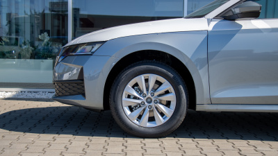 Škoda Octavia 1.5 TSI Extra (pohľad do interiéru)