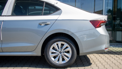 Škoda Octavia 1.5 TSI Extra (pohľad do interiéru)