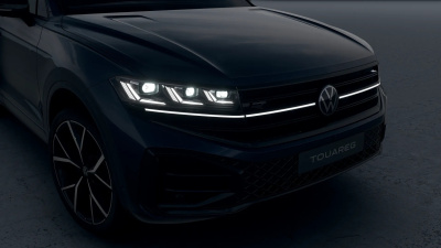 VW Touareg 3.0 TDI R-Line Final Edition (pohľad spredu)