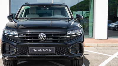 VW Touareg 3.0 TDI R-Line Final Edition (pohľad do interiéru)