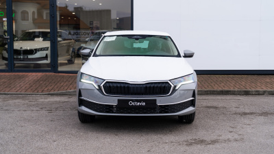 Škoda Octavia 1.5 TSI Extra Plus (pohľad zboku)
