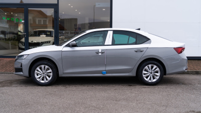 Škoda Octavia 1.5 TSI Extra Plus (pohľad zozadu)