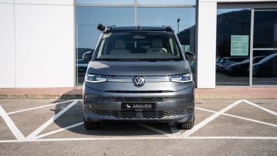 VW California Beach Tour 2.0 TDI (pohľad zozadu)