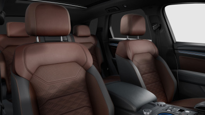 VW Touareg 3.0 TDI R-Line Final Edition (pohľad do interiéru)