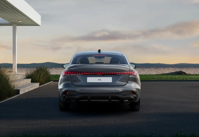 Audi A5 Limuzína 2.0 TFSI  (pohľad spredu)