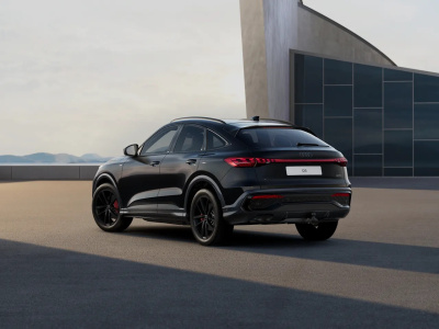 AUDI Q5 Sportback 2.0 TDI Quattro (pohľad do interiéru)
