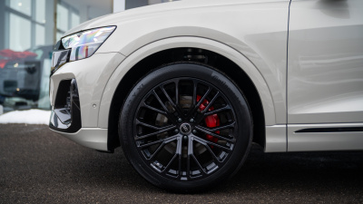 AUDI Q8 3.0 TDI Quattro  (pohľad do interiéru)