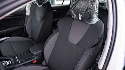 Škoda Octavia Combi 2.0 TDI Selection (pohľad do interiéru)