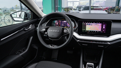 Škoda Octavia Combi 2.0 TDI Selection (pohľad zozadu)