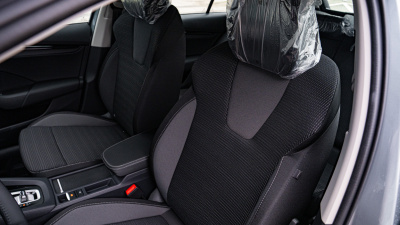 Škoda Octavia Combi 2.0 TDI Selection (pohľad do interiéru)