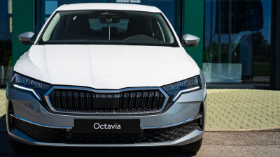 Škoda Octavia 2.0 TDI  Selection (pohľad zboku)