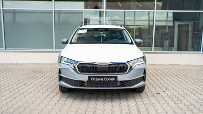 Škoda Octavia Combi 2.0 TDI Selection (pohľad zozadu)