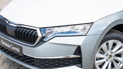 Škoda Octavia Combi 2.0 TDI Selection (pohľad do interiéru)