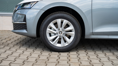 Škoda Octavia Combi 2.0 TDI Selection (pohľad do interiéru)