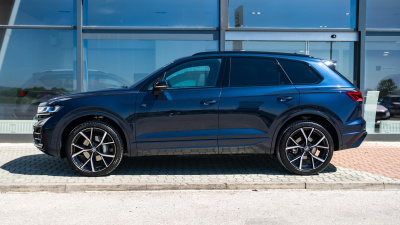 VW Touareg 3.0 TDI R-Line Final Edition (pohľad do interiéru)