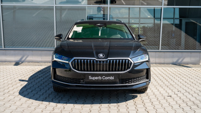 Škoda Superb Combi 2.0 TDI  Top Selection 4x4 (pohľad zozadu)