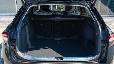 Škoda Superb Combi 2.0 TDI  Top Selection 4x4 (pohľad do interiéru)