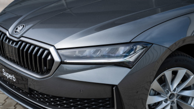 Škoda Superb 2.0 TDI Selection  (pohľad do interiéru)
