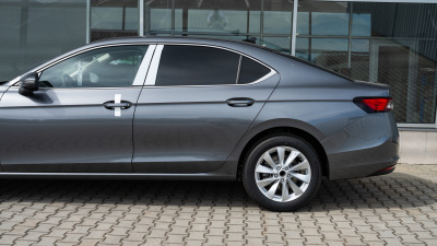 Škoda Superb 2.0 TDI Selection  (pohľad do interiéru)