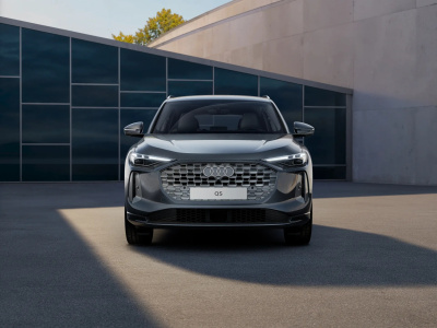 AUDI Q5 2.0 TDI Quattro (pohľad zboku)